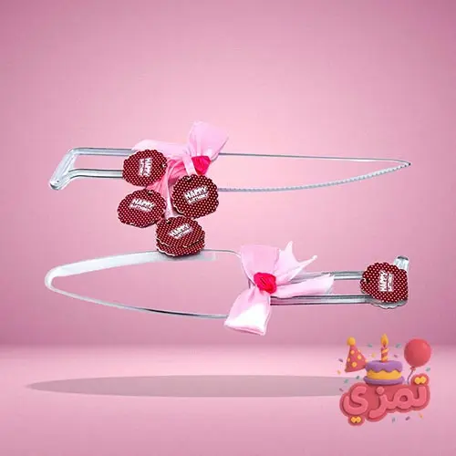 ست کفگیر و چاقو کیک صورتی با طرح خالدار سفید